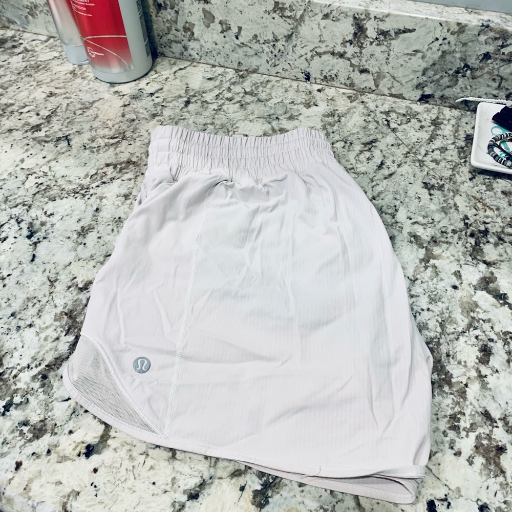 Lululemon Hotty Hots 4”